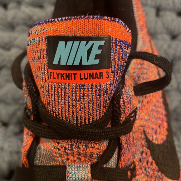 Nike Flyknit Lunar 3, Men’s Size 11 —- RARE find - Picture 9 of 9